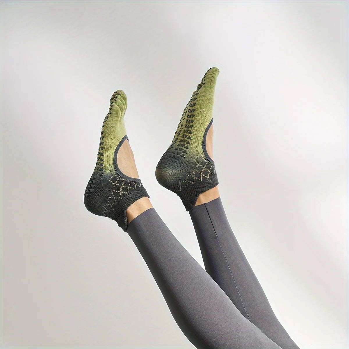 Women's Five Finger Split Toe Yoga Socks Non Slip Breathable