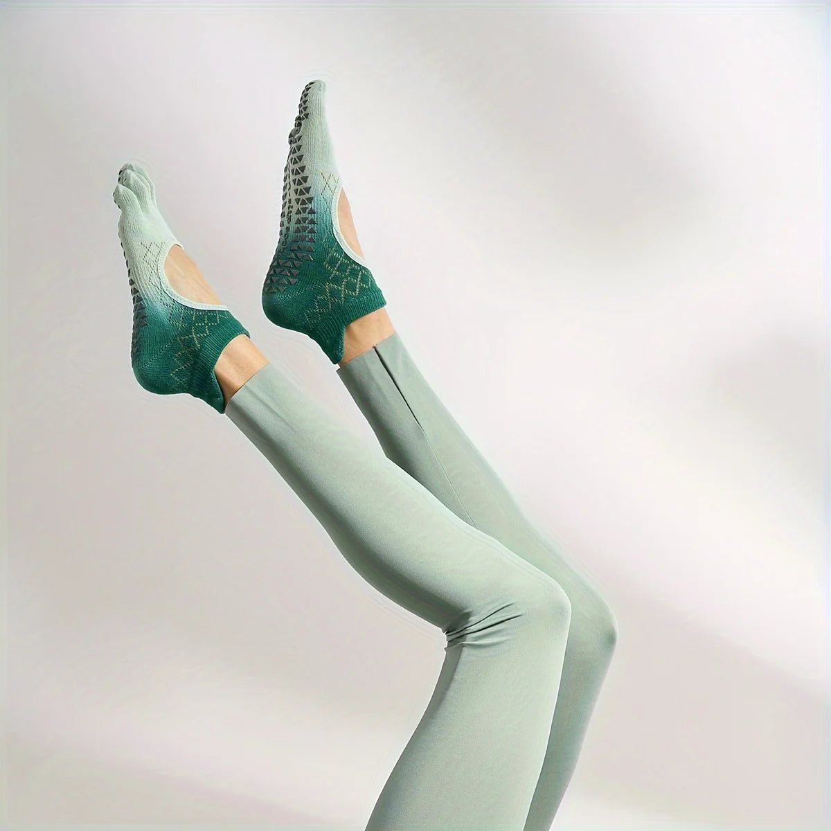 Women's Five Finger Split Toe Yoga Socks Non Slip Breathable