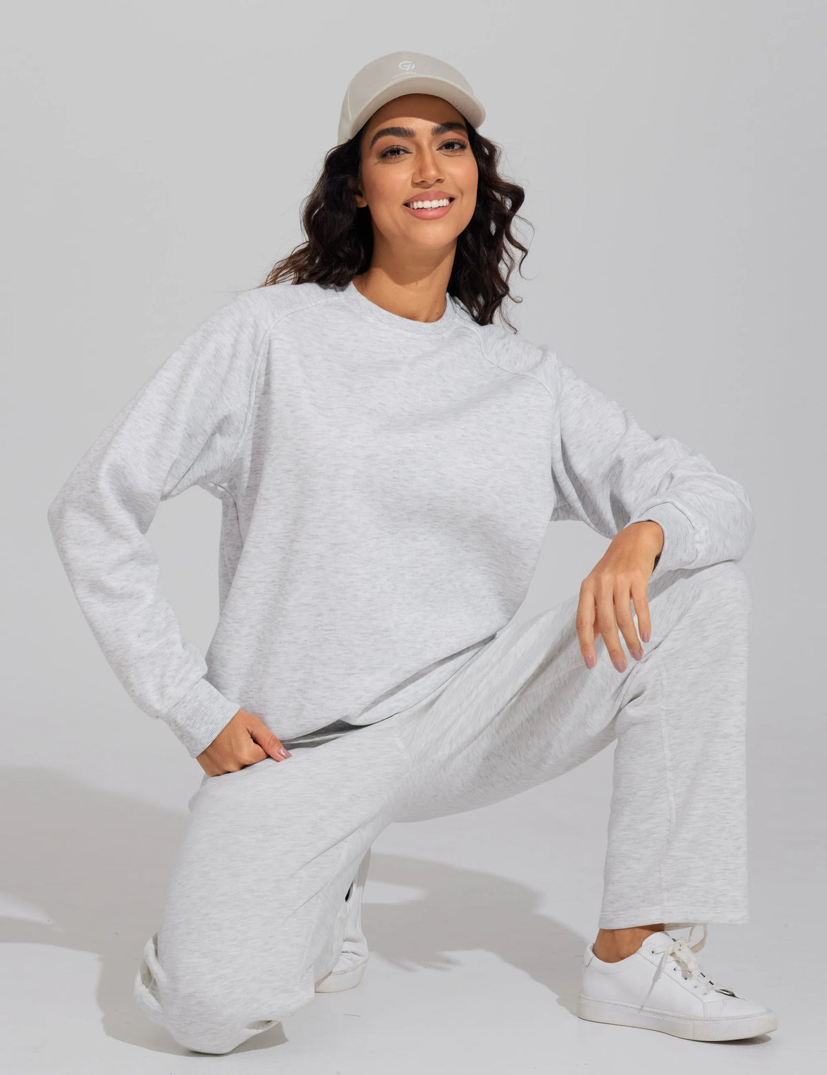 THE GYM PEOPLE Women's Long Sleeves Fleece Sweatshirts Loose Fit Crewneck Workout Casual Pullover Tops